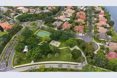 2647 Edgewater Drive, Weston, FL 33332 - Photo 3