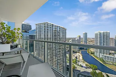 55 SE 6th Street #4300, Miami, FL 33131 - Photo 1