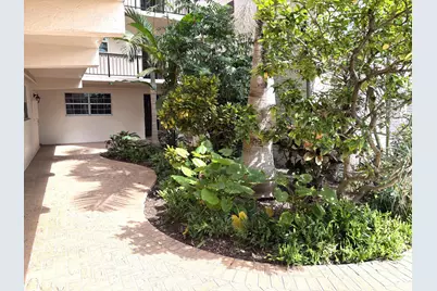 610 Tennis Club Drive #305, Fort Lauderdale, FL 33311 - Photo 3