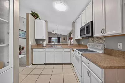 628 Stanford Lane, Port Saint Lucie, FL 34983 - Photo 9