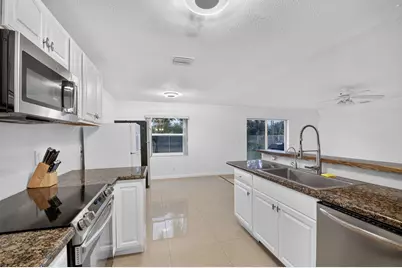 5349 Meadows Edge #5349, Lake Worth, FL 33463 - Photo 9