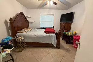 605 Ixoria Ave, Fort Pierce, FL 34982 - Photo 9