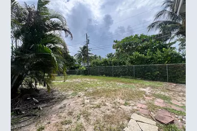 5671 NE 8th Avenue, Oakland Park, FL 33334 - Photo 25