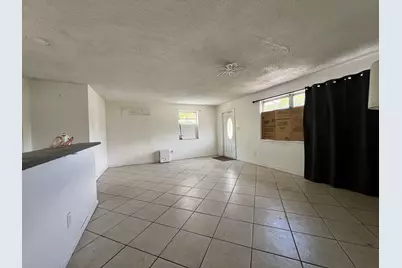 5671 NE 8th Avenue, Oakland Park, FL 33334 - Photo 5