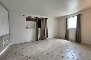 5671 NE 8th Ave, Oakland Park, FL 33334 - Photo 11