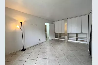 5671 NE 8th Avenue, Oakland Park, FL 33334 - Photo 13