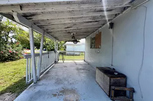 5671 NE 8th Ave, Oakland Park, FL 33334 - Photo 29