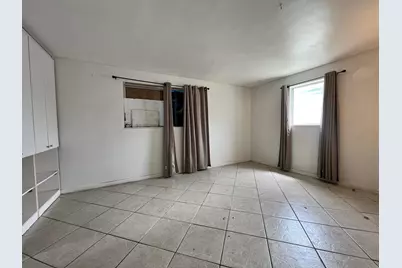 5671 NE 8th Avenue, Oakland Park, FL 33334 - Photo 11