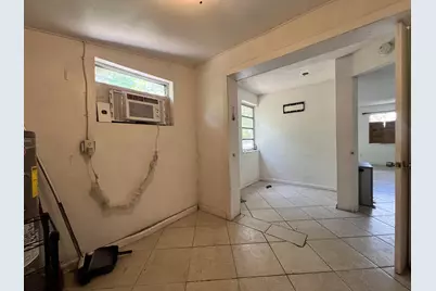 5671 NE 8th Avenue, Oakland Park, FL 33334 - Photo 21