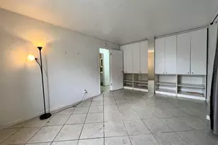 5671 NE 8th Ave, Oakland Park, FL 33334 - Photo 13