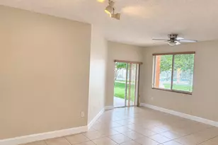 6952 SW 39th St, Davie, FL 33314 - Photo 5