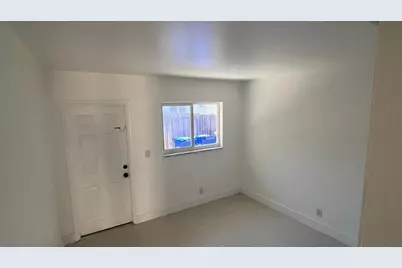 220 SE 22nd Avenue #Unit 2, Pompano Beach, FL 33062 - Photo 9