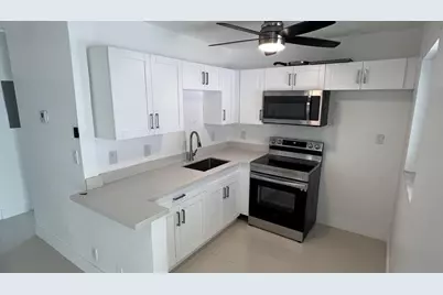 220 SE 22nd Avenue #Unit 2, Pompano Beach, FL 33062 - Photo 3
