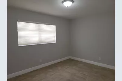 651 NE 46th Court, Oakland Park, FL 33334 - Photo 5