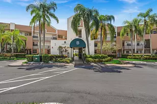 7216 Fairfax Dr, Tamarac, FL 33321 - Photo 1