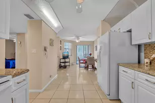 7216 Fairfax Dr, Tamarac, FL 33321 - Photo 13