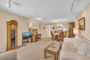 7216 Fairfax Dr, Tamarac, FL 33321 - Photo 19