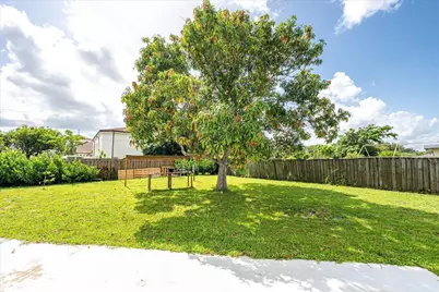 300 SW Prima Vista Boulevard, Port Saint Lucie, FL 34983 - Photo 15