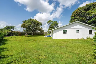 300 SW Prima Vista Boulevard, Port Saint Lucie, FL 34983 - Photo 17