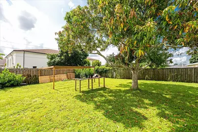 300 SW Prima Vista Boulevard, Port Saint Lucie, FL 34983 - Photo 19