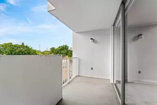 1300 NE Miami Gardens Dr, Miami, FL 33179 - Photo 25