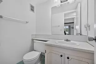 253 Northampton M, West Palm Beach, FL 33417 - Photo 9