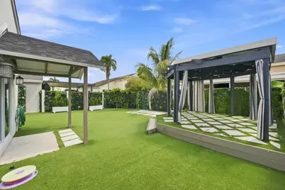 372 W Riverbend Drive #372, Sunrise, FL 33326 - Photo 7