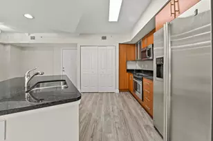 600 S Dixie Hwy, West Palm Beach, FL 33401 - Photo 19