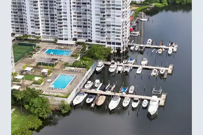 18021 Biscayne Boulevard #901, Aventura, FL 33160 - Photo 39