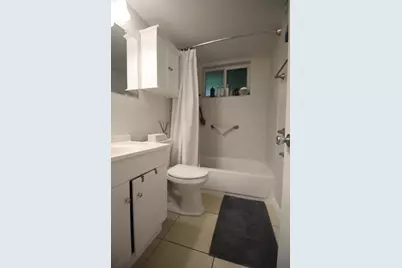 724 NE 23rd Drive, Wilton Manors, FL 33305 - Photo 9