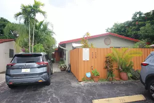 724 NE 23rd Dr, Wilton Manors, FL 33305 - Photo 11