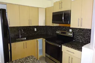 740 E Evanston Cir, Fort Lauderdale, FL 33312 - Photo 9