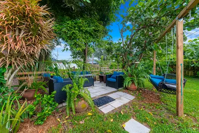 245 SW De Gouvea Terrace, Port Saint Lucie, FL 34984 - Photo 23