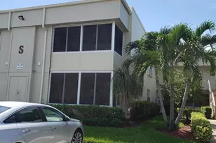 904 Flanders Dr S, Delray Beach, FL 33484 - Photo 1