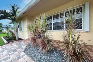 9135 Saddlecreek Dr, Boca Raton, FL 33496 - Photo 3