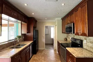 9135 Saddlecreek Dr, Boca Raton, FL 33496 - Photo 9