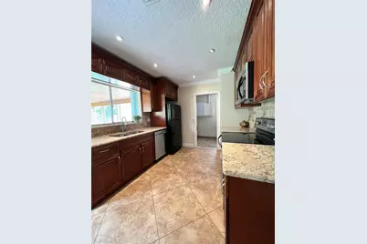 9135 Saddlecreek Drive, Boca Raton, FL 33496 - Photo 11