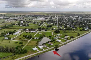 908 Riverside Dr SW, Moore Haven, FL 33471 - Photo 67