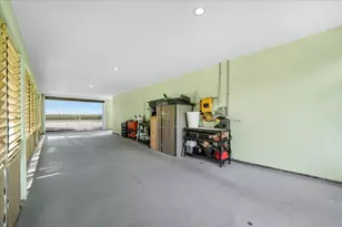 908 Riverside Dr SW, Moore Haven, FL 33471 - Photo 9
