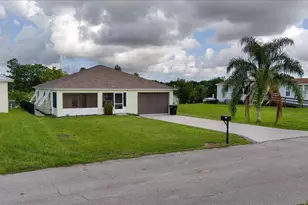 908 Riverside Dr SW, Moore Haven, FL 33471 - Photo 3