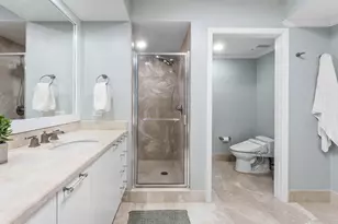 2640 Lake Shore Dr, Riviera Beach, FL 33404 - Photo 21