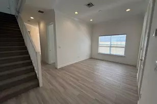 213 SW 11th St, Fort Lauderdale, FL 33315 - Photo 5