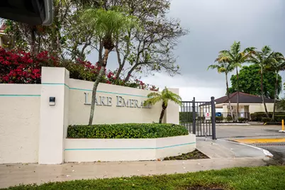 112 Lake Emerald Drive #203, Oakland Park, FL 33309 - Photo 19