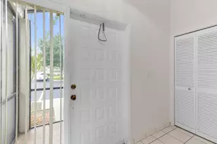 1001 NW 79th Ave, Plantation, FL 33322 - Photo 7