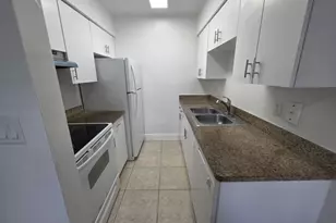 75 SW 10th St, Fort Lauderdale, FL 33315 - Photo 3