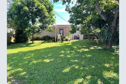 1075 James Road, Lantana, FL 33462 - Photo 13