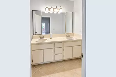283 Springdale Circle #28C, Palm Springs, FL 33461 - Photo 9