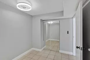 7601 Byron Ave, Miami Beach, FL 33141 - Photo 31