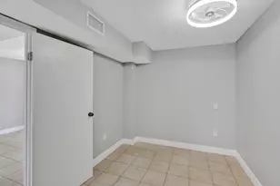 7601 Byron Ave, Miami Beach, FL 33141 - Photo 33