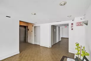 7601 Byron Ave, Miami Beach, FL 33141 - Photo 35